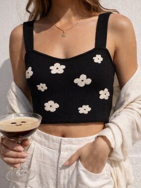 Le Lis Black Daisy Knit Crop Tank Coquette Minimalist Floral Top M